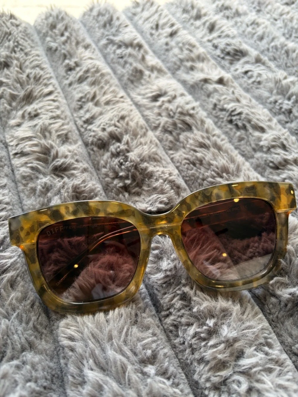 Diff Eyewear Tortoise Green Frame Sunglasses with Brown Lenses - Picture 1 of 4
